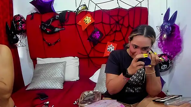 IsabelaANDalahia online show from October 29, 1:46 pm