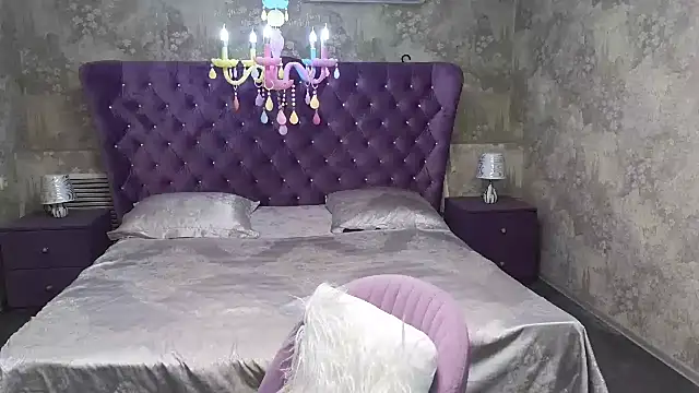 Snapshot of Eloisa_Eliot chatting on October 10, 1:32 pm Eloisa Eliot online show from October 10, 1:32 pm