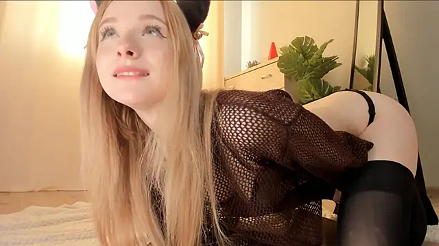 Snapshot of Nana_Wilson chatting on September 14, 4:22 am Nana Wilson online show from September 14, 4:22 am