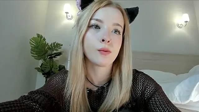 Snapshot of Nana_Wilson chatting on October 6, 4:10 am Nana Wilson online show from October 6, 4:10 am