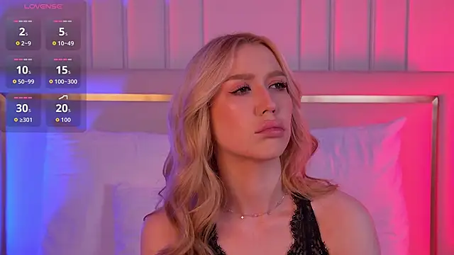 VelvetHell online show from October 4, 3:37 am