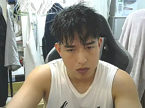 Snapshot of hunterXhan chatting on September 22, 1:13 pm hunterXhan online show from September 22, 1:13 pm