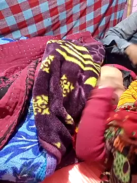 Snapshot of Sonabhabhi96 chatting on December 22, 4:15 pm Sonabhabhi96 online show from December 22, 4:15 pm