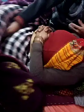 Snapshot of Sonabhabhi96 chatting on February 13, 3:52 pm Sonabhabhi96 online show from February 13, 3:52 pm