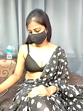 Snapshot of Misss-julli chatting on October 4, 3:37 am Misss-julli online show from October 4, 3:37 am