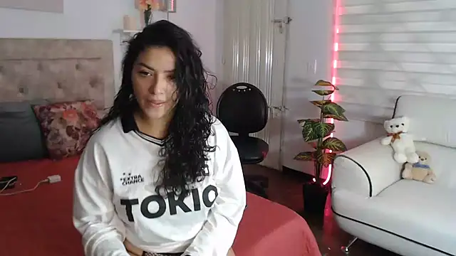 Snapshot of Noapino chatting on June 12, 8:52 pm Noapino online show from June 12, 8:52 pm