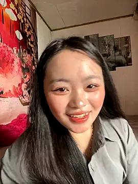 Snapshot of Julia-Elsa chatting on October 7, 4:20 am Julia-Elsa online show from October 7, 4:20 am