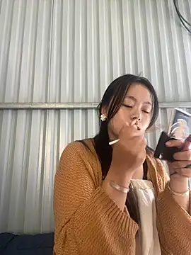 Snapshot of Julia-Elsa chatting on October 18, 4:04 am Julia-Elsa online show from October 18, 4:04 am