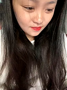 Julia-Elsa online show from December 5, 4:10 am