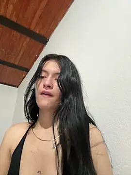 LiaCollings online show from April 10, 11:15 am