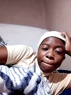 sexyhotchic93 online show from October 16, 8:15 am