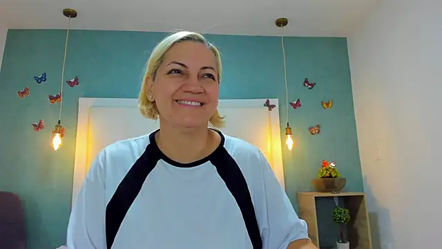 Snapshot of Heidy_milf chatting on October 8, 8:06 pm Heidy milf online show from October 8, 8:06 pm