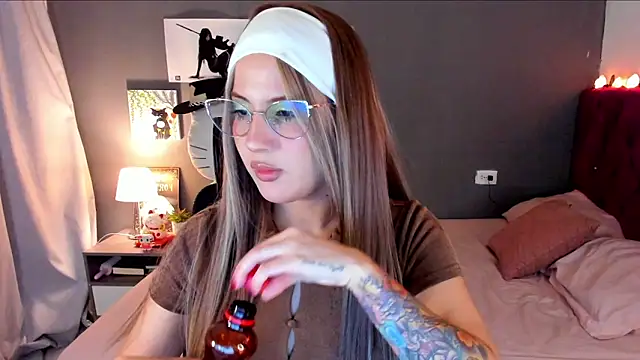 iambrave online show from February 4, 1:28 pm