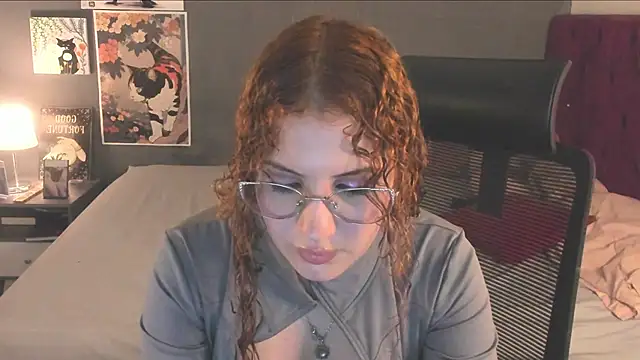 Snapshot of iambrave chatting on May 10, 2:06 am iambrave online show from May 10, 2:06 am