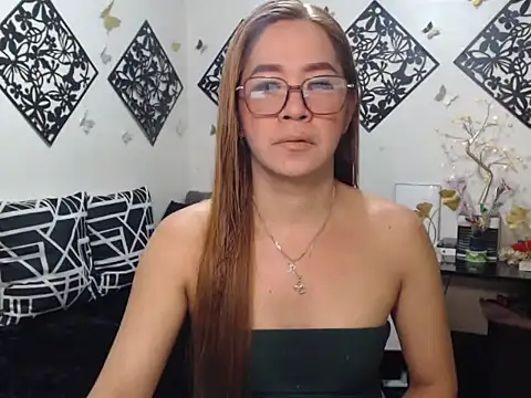 Snapshot of TheMISTRESSx69 chatting on May 19, 9:32 pm TheMISTRESSx69 online show from May 19, 9:32 pm