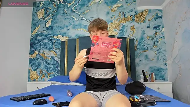 TaylerWhite online show from December 1, 12:10 pm