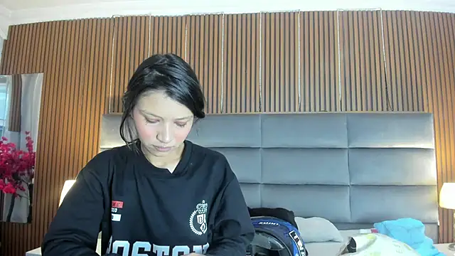 Snapshot of Sophie_Calloway chatting on September 22, 3:03 pm Sophie Calloway online show from September 22, 3:03 pm