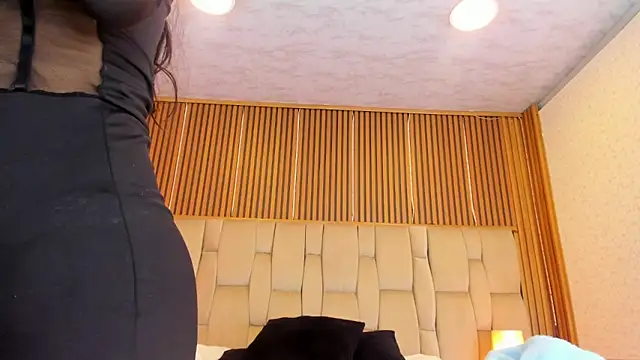 Sophie Calloway online show from March 21, 1:37 pm