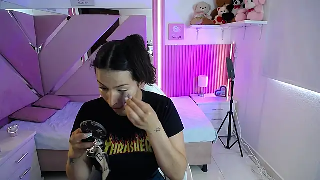 Mia garcia28 online show from September 19, 7:36 pm