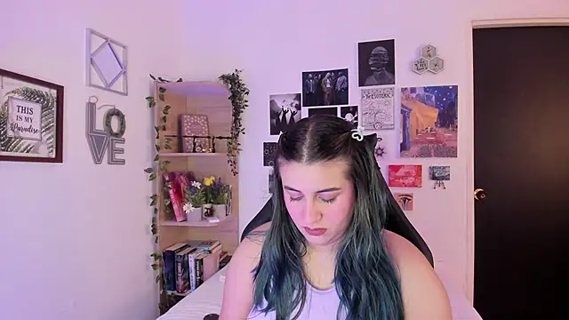 Lana Herondale online show from November 5, 9:15 pm