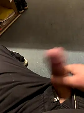 Snapshot of Chriscoki chatting on November 1, 9:22 am Chriscoki online show from November 1, 9:22 am