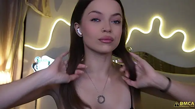 kellypeachcake online show from December 2, 5:24 am