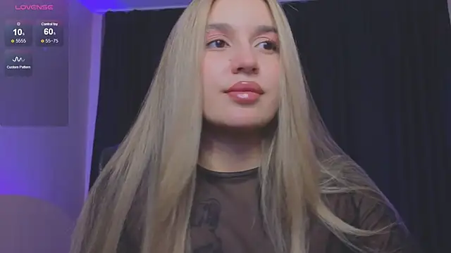 RoxyChill online show from November 5, 8:09 pm