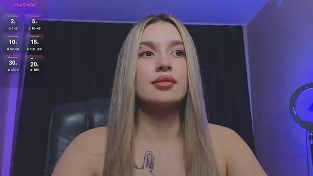 RoxyChill online show from November 9, 8:29 pm