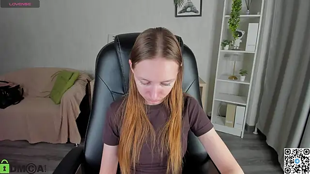 Mia E1fie online show from November 4, 9:52 am