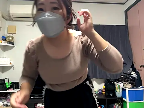 Snapshot of hima-wari0707 chatting on November 23, 1:44 pm hima-wari0707 online show from November 23, 1:44 pm