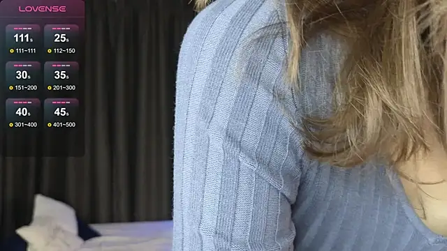 Snapshot of DebiHenks chatting on September 25, 5:16 pm DebiHenks online show from September 25, 5:16 pm