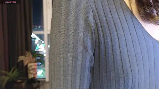 Snapshot of DebiHenks chatting on October 29, 6:09 pm DebiHenks online show from October 29, 6:09 pm