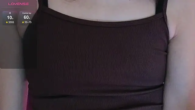 Snapshot of DebiHenks chatting on December 3, 5:44 pm DebiHenks online show from December 3, 5:44 pm