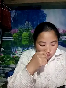 PhamPhung online show from February 8, 9:56 am