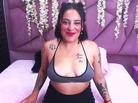 Aphroditabrown69 online show from October 24, 11:39 am