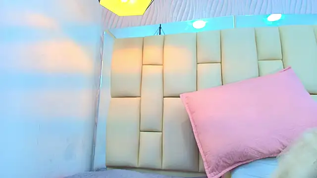 Snapshot of sweet_amye chatting on October 6, 7:33 pm sweet amye online show from October 6, 7:33 pm