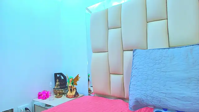 Snapshot of sweet_amye chatting on October 21, 7:03 pm sweet amye online show from October 21, 7:03 pm