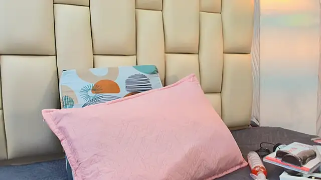 Snapshot of sweet_amye chatting on November 18, 7:18 pm sweet amye online show from November 18, 7:18 pm