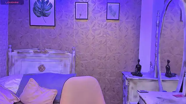 Dali collin online show from April 16, 1:12 pm