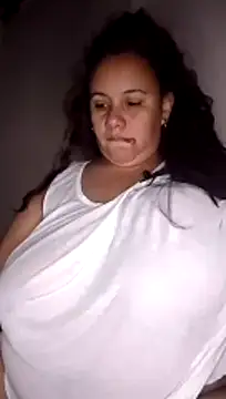 Snapshot of luzdanna chatting on October 29, 9:22 am luzdanna online show from October 29, 9:22 am