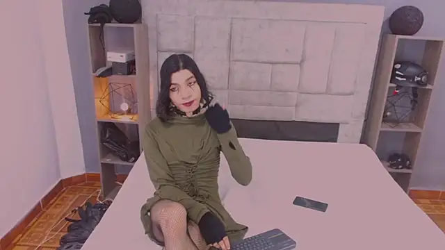 Snapshot of Atley_Dolly chatting on June 19, 10:46 pm Atley Dolly online show from June 19, 10:46 pm