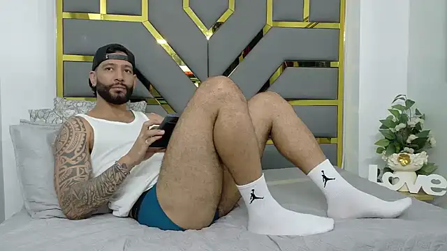 yorbymaxx online show from September 24, 2:20 pm