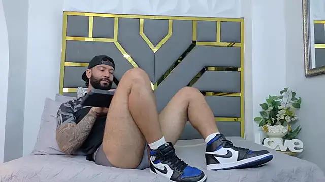 yorbymaxx online show from October 22, 2:17 pm