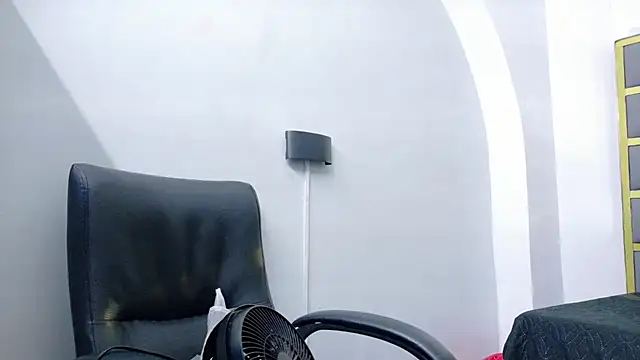 yorbymaxx online show from December 2, 2:01 pm