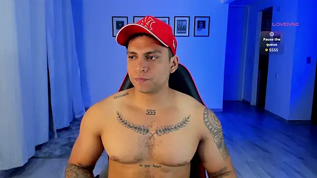 Nicolasmontoya16 online show from November 4, 4:00 am