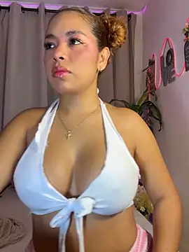 Snapshot of megansan_ chatting on May 27, 12:02 pm megansan online show from May 27, 12:02 pm