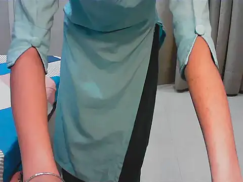 elize   online show from September 30, 4:39 am