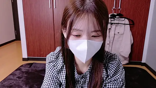 Snapshot of Ema_o0_chan chatting on September 21, 10:17 am Ema o0 chan online show from September 21, 10:17 am