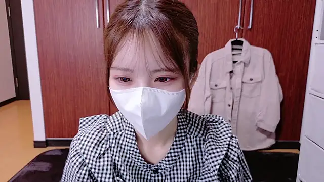 Snapshot of Ema_o0_chan chatting on September 30, 5:01 am Ema o0 chan online show from September 30, 5:01 am