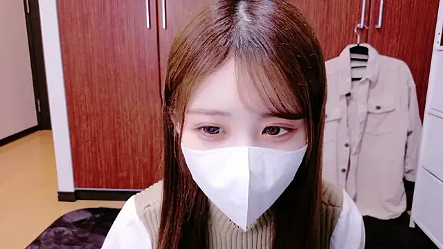 Snapshot of Ema_o0_chan chatting on October 11, 11:09 am Ema o0 chan online show from October 11, 11:09 am